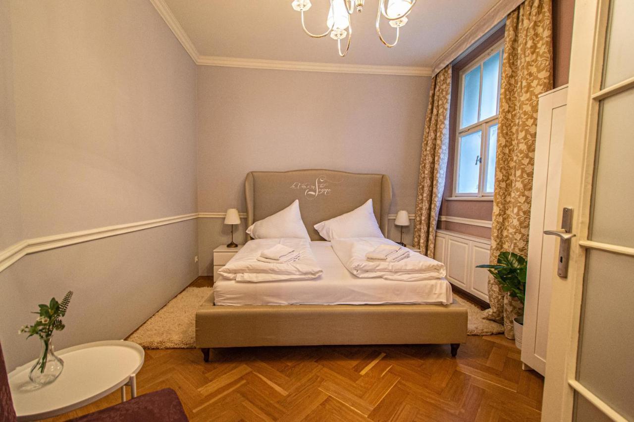 Luxury Central 150M2 Apartment On Wencelas Square With Private Garage Prague Exterior photo