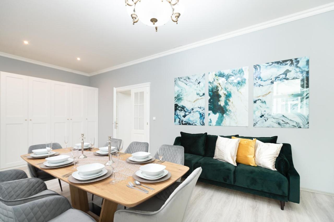 Luxury Central 150M2 Apartment On Wencelas Square With Private Garage Prague Exterior photo