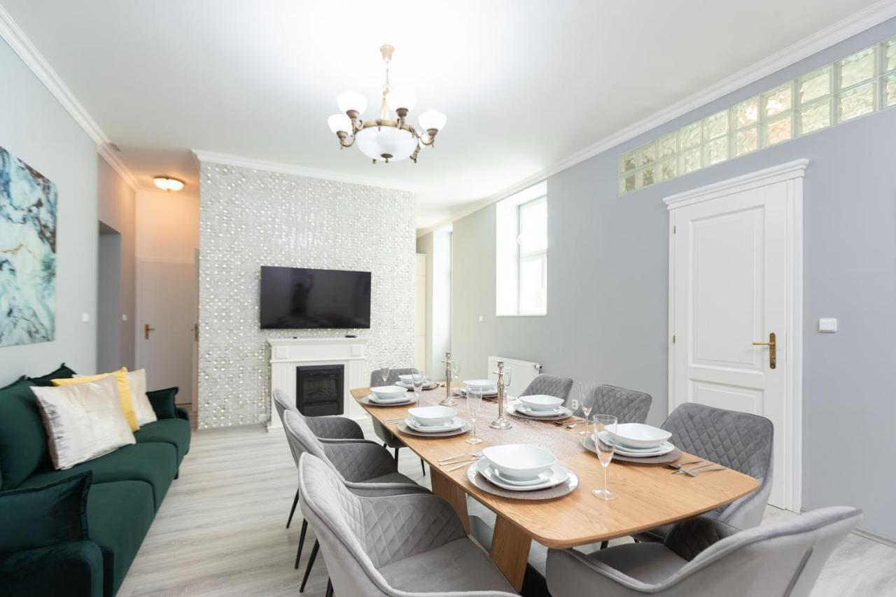 Luxury Central 150M2 Apartment On Wencelas Square With Private Garage Prague Exterior photo