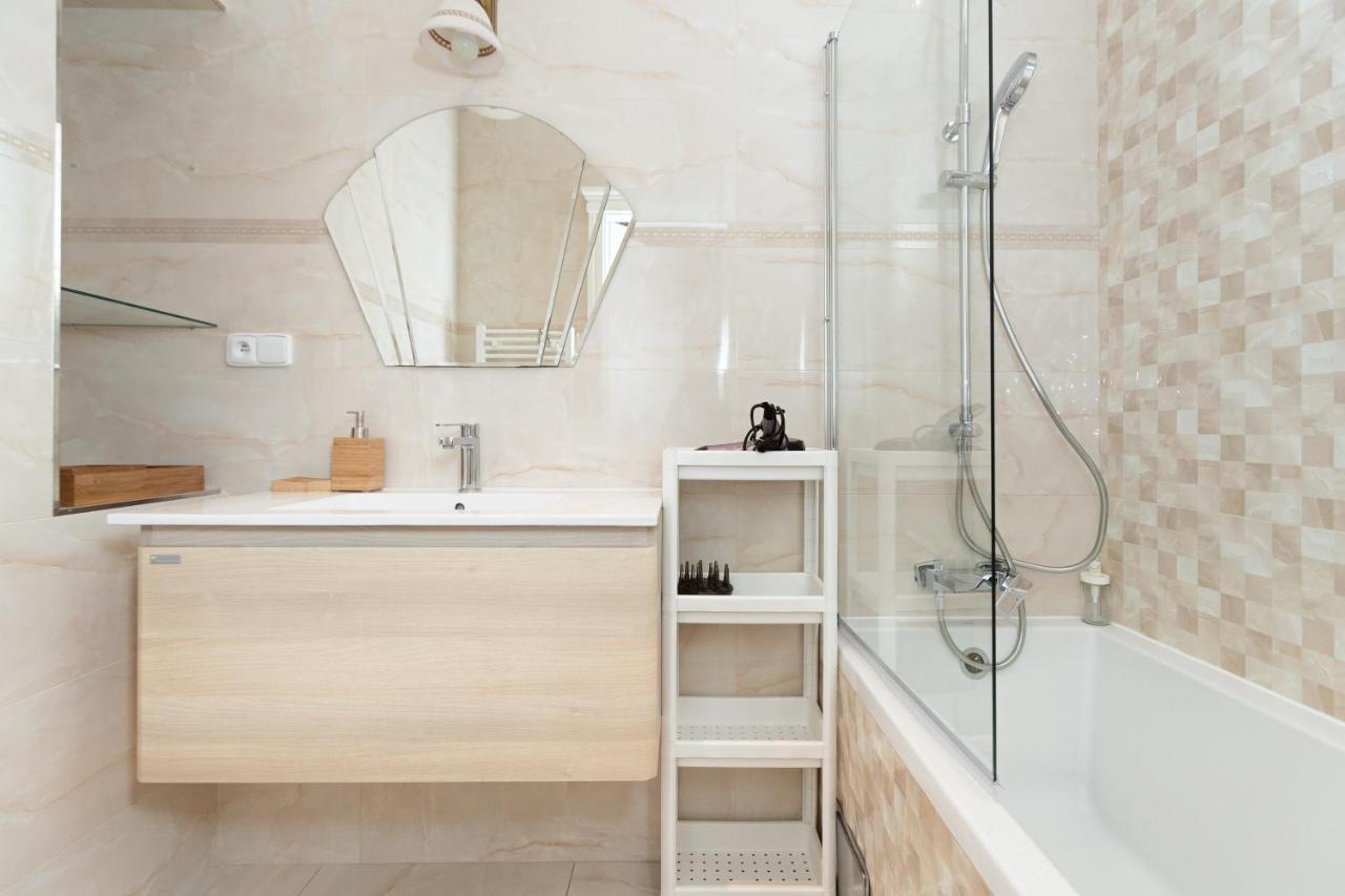 Luxury Central 150M2 Apartment On Wencelas Square With Private Garage Prague Exterior photo